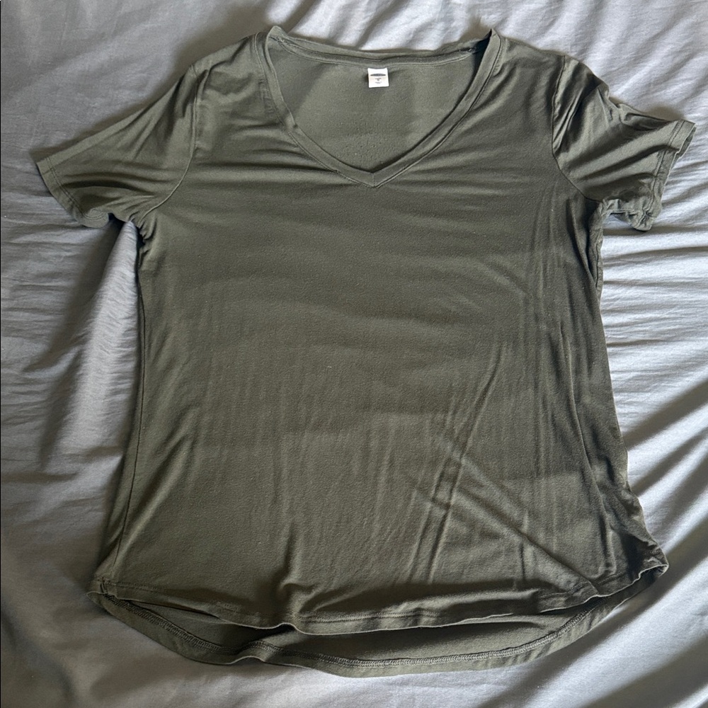 Old Navy Olive Short Sleeve V-Neck Tee